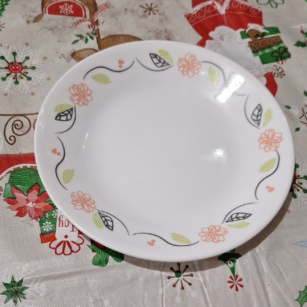 Corelle Peach and Green Floral Dinner Plate 7" One Plate